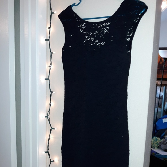 Black dress - Picture 1 of 2